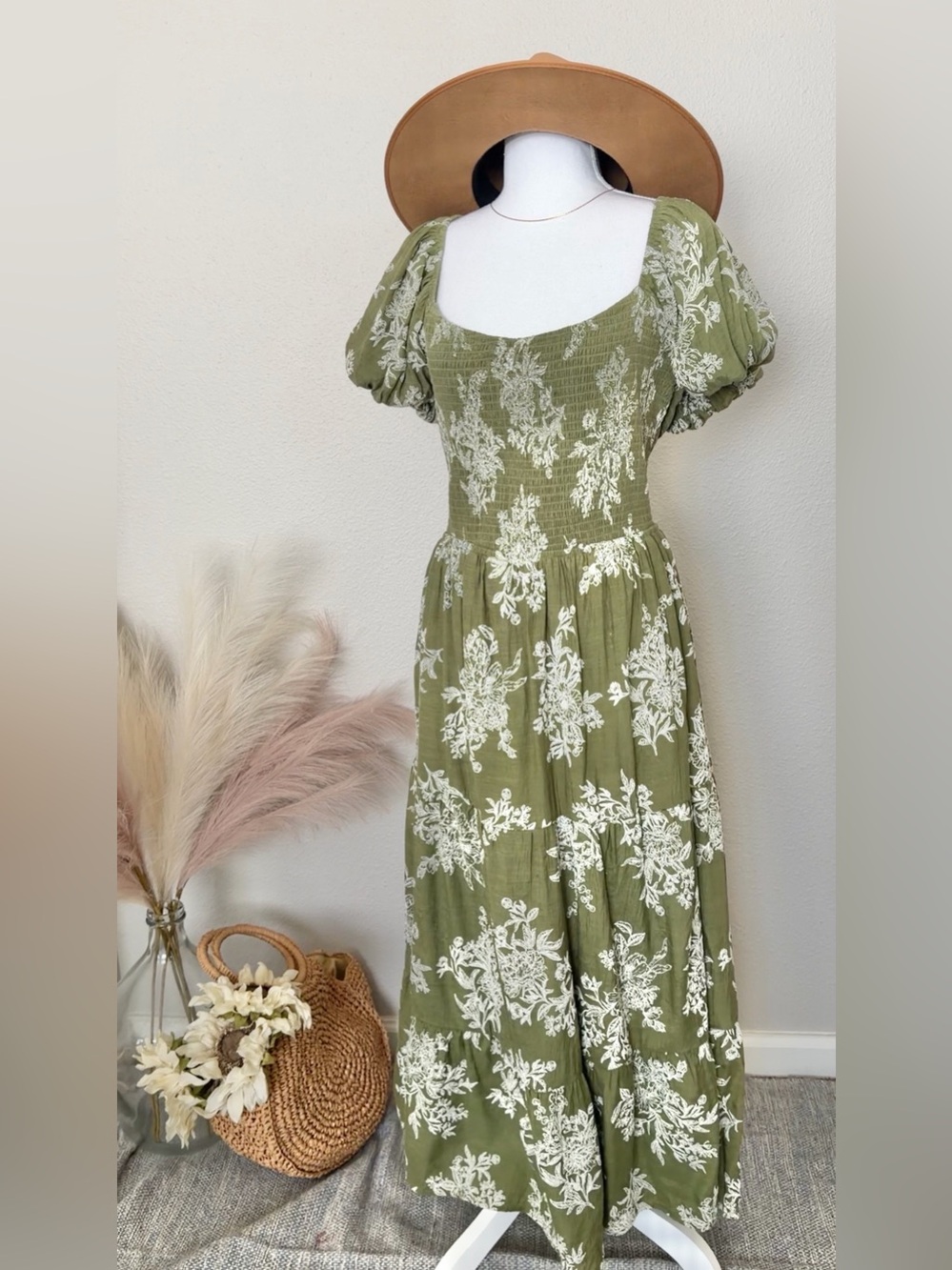 Olive Green Floral Puff-Sleeve Dress